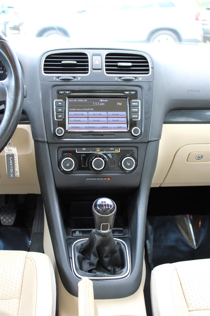 2013 Volkswagen Jetta SportWagen TDI photo 12