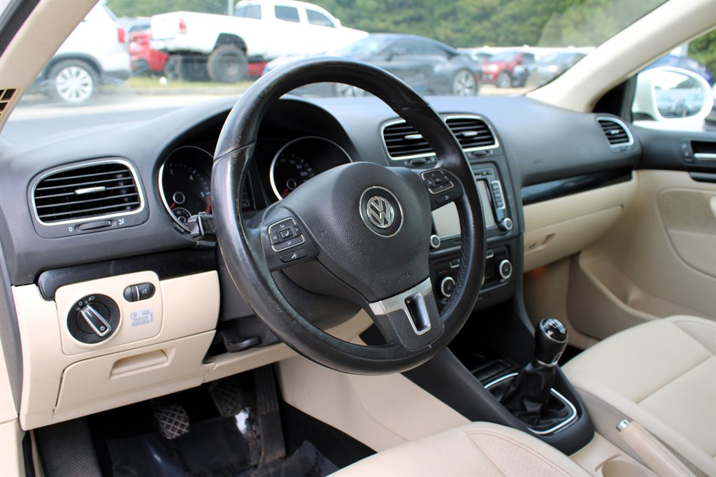 2013 Volkswagen Jetta SportWagen TDI photo 15