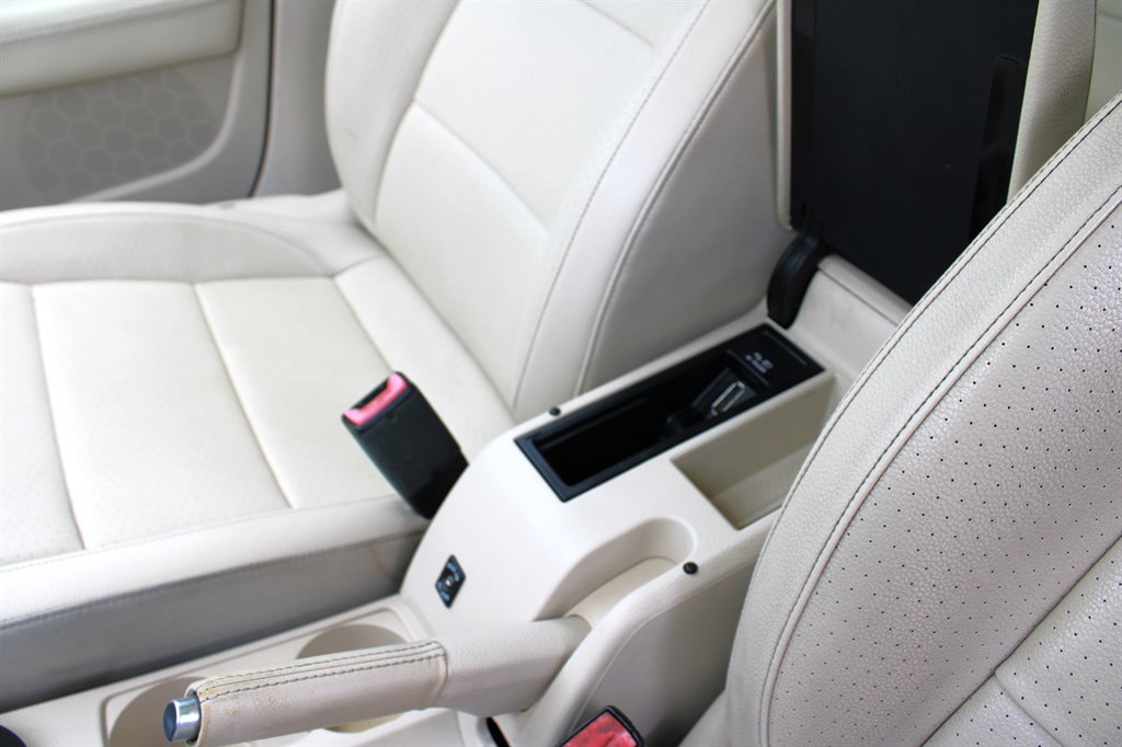 2013 Volkswagen Jetta SportWagen TDI photo 28