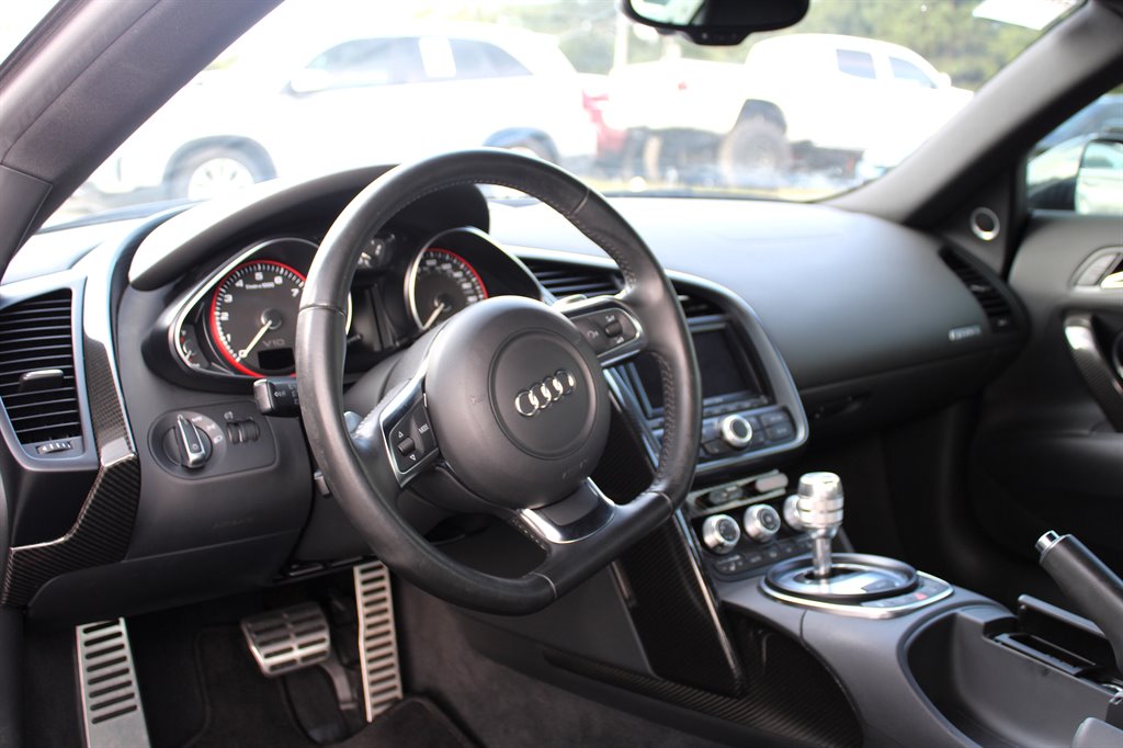 2010 Audi R8 photo 17