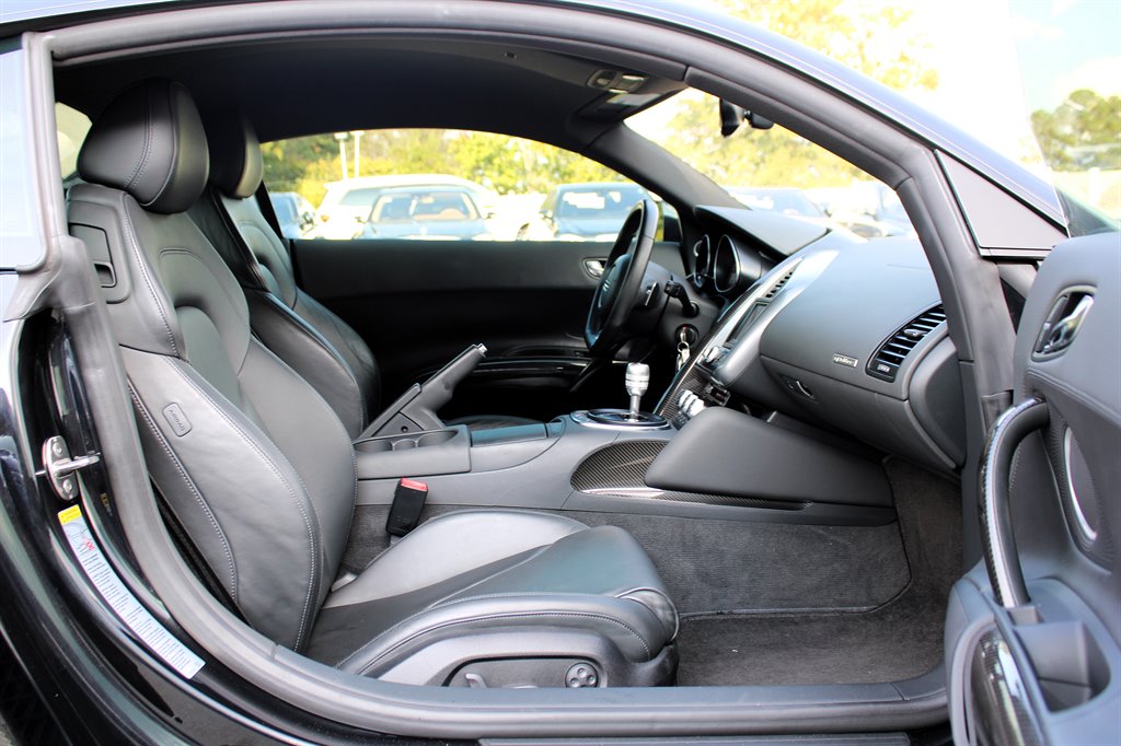 2010 Audi R8 photo 18