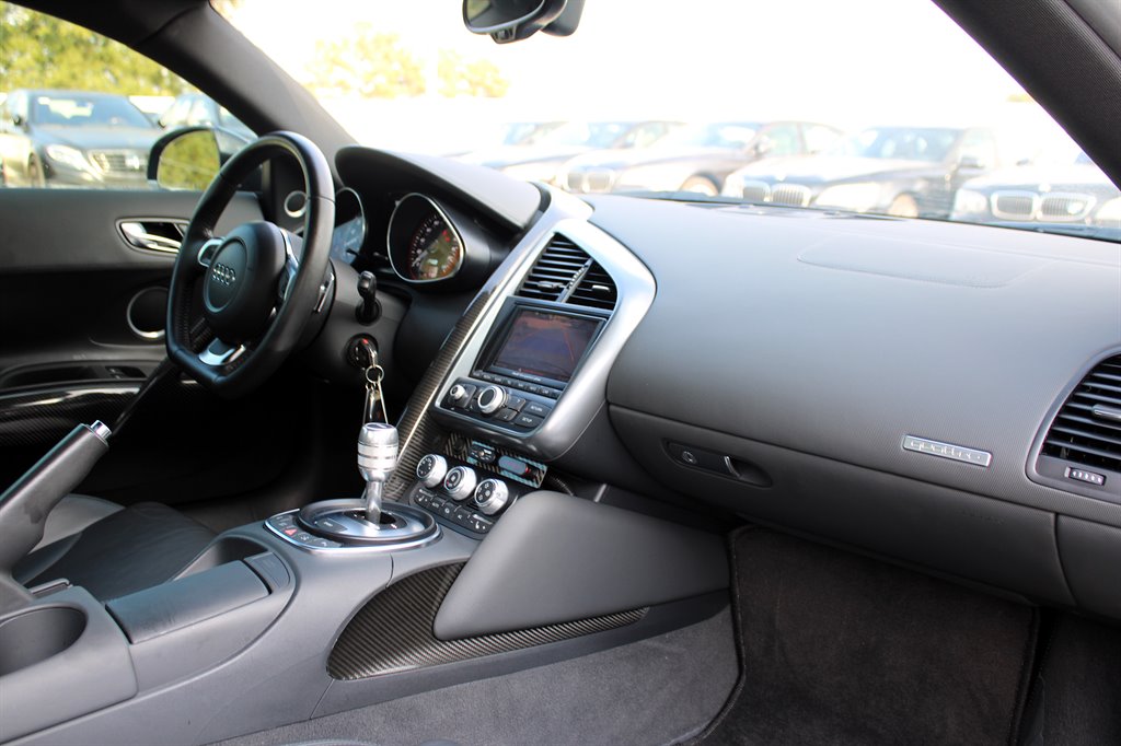 2010 Audi R8 photo 19