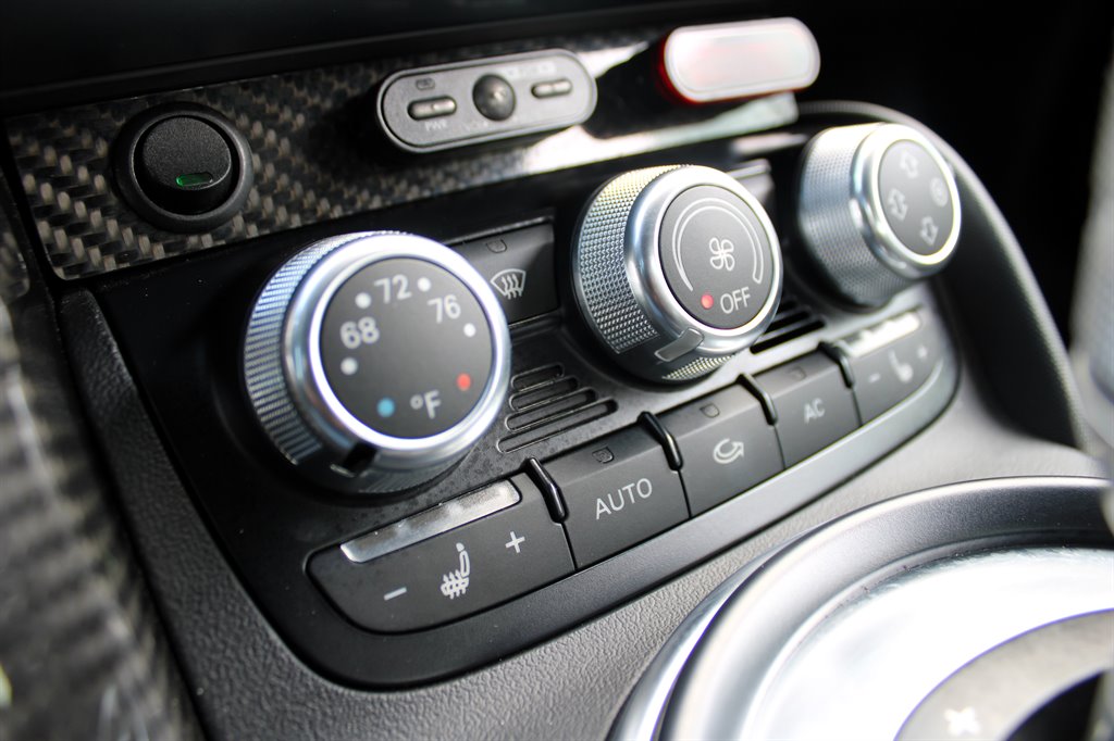 2010 Audi R8 photo 26