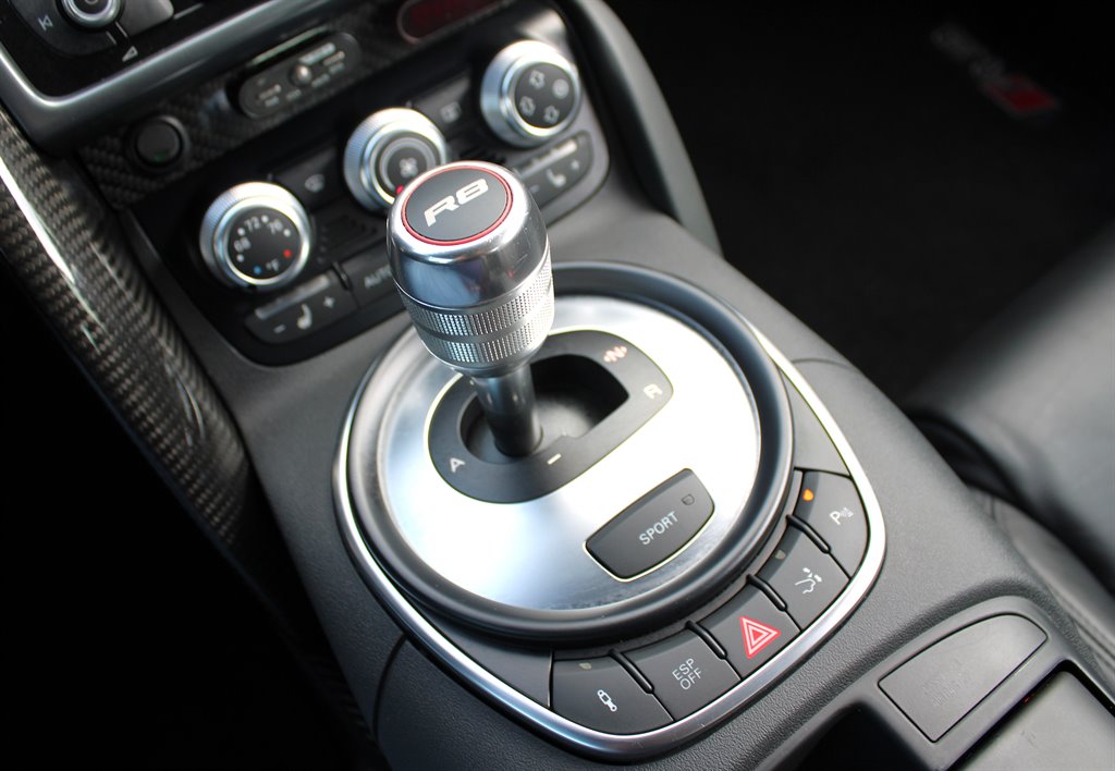 2010 Audi R8 photo 27