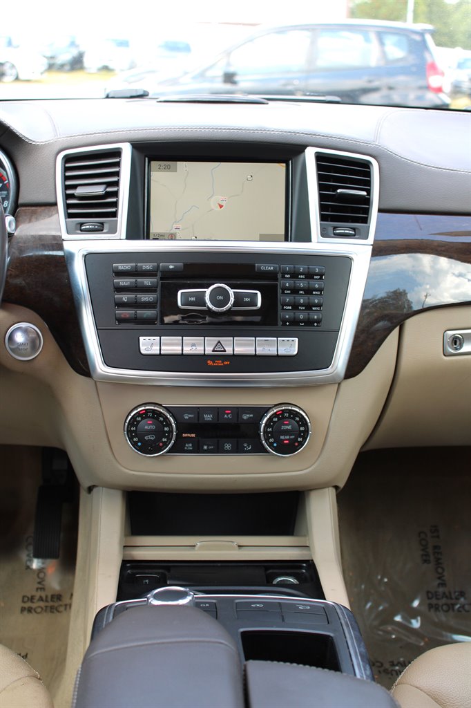 2014 Mercedes Benz GL 450 photo 12