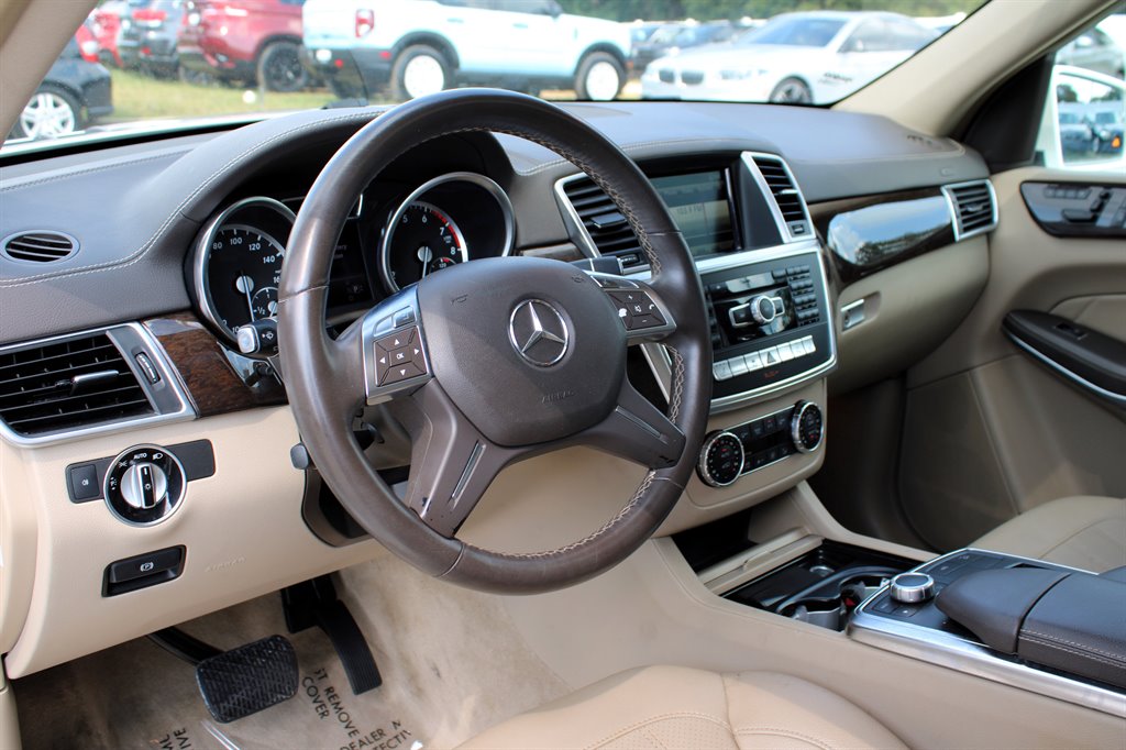 2014 Mercedes Benz GL 450 photo 15