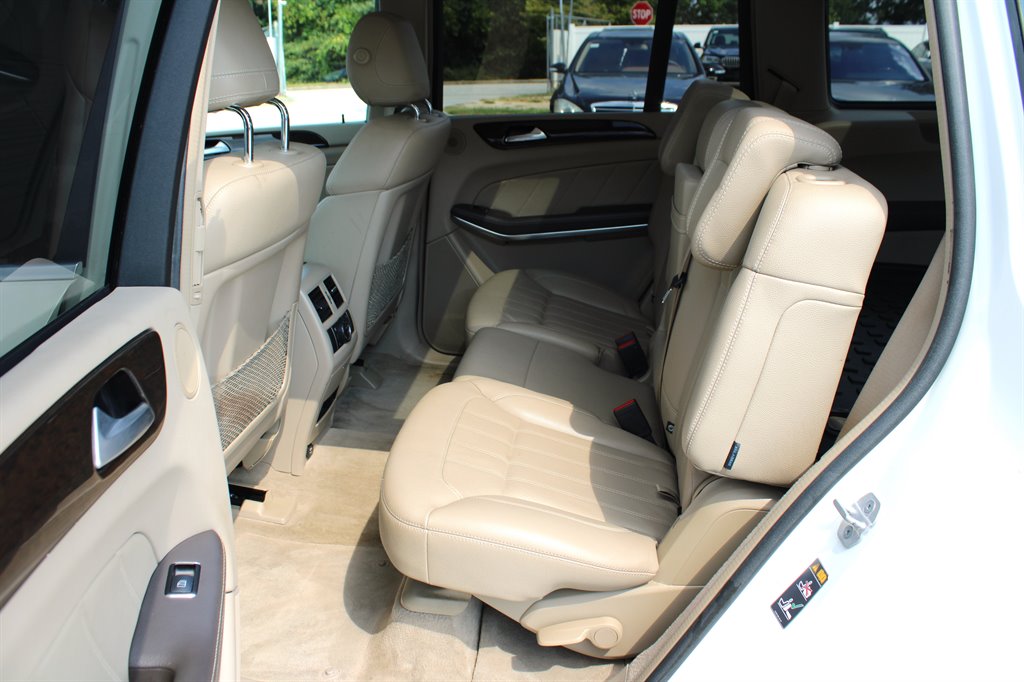 2014 Mercedes Benz GL 450 photo 18