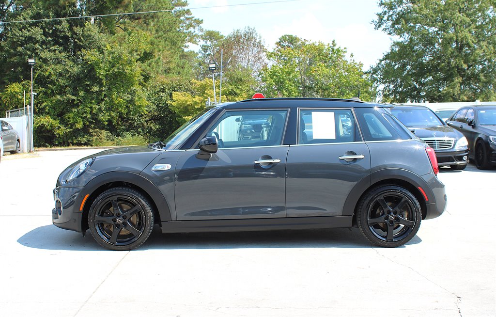 2019 Mini Cooper 4 Door Hardtop S Iconic photo 3