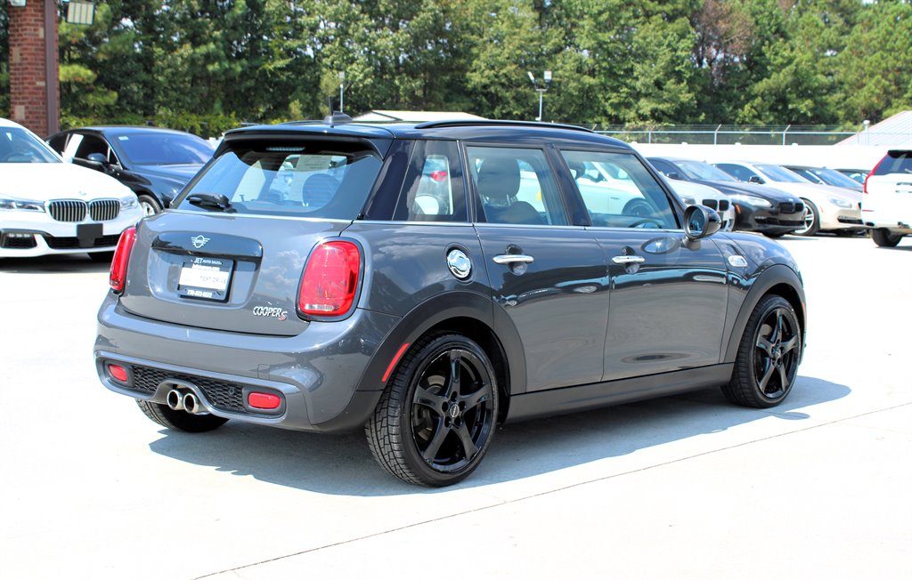 2019 Mini Cooper 4 Door Hardtop S Iconic photo 6