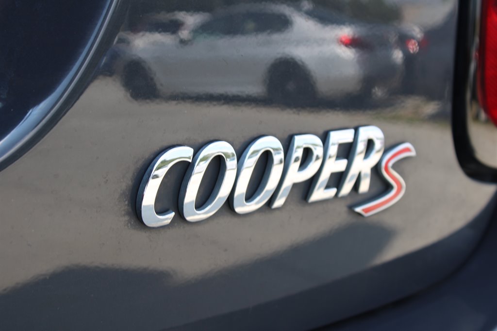 2019 Mini Cooper 4 Door Hardtop S Iconic photo 9