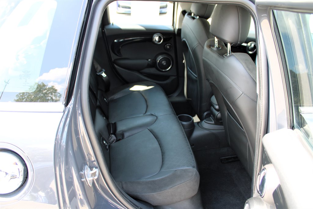 2019 Mini Cooper 4 Door Hardtop S Iconic photo 19