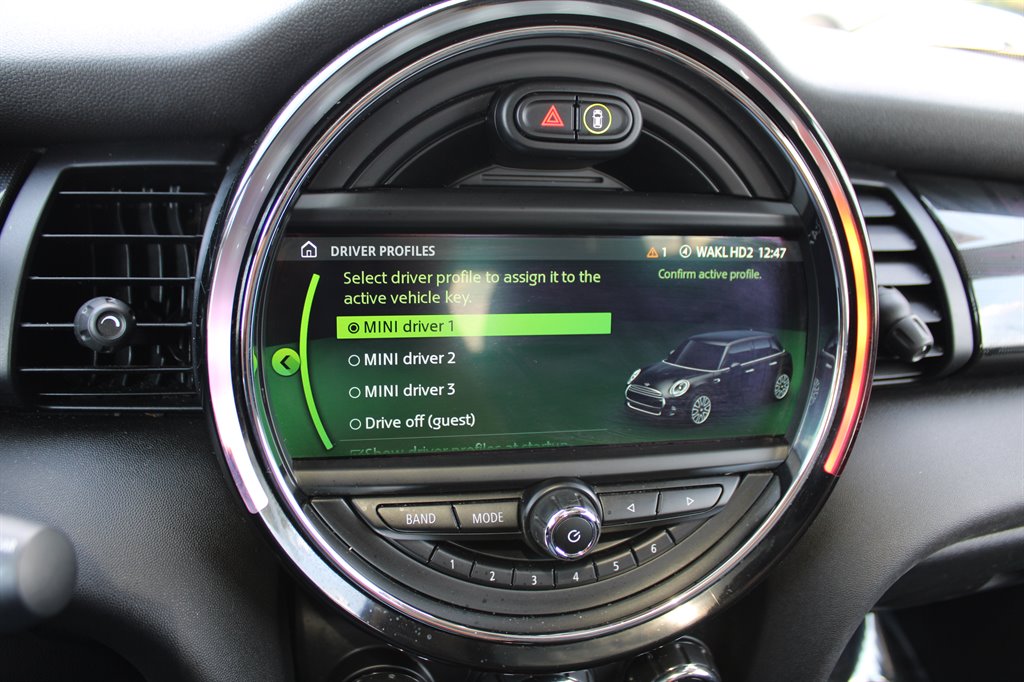 2019 Mini Cooper 4 Door Hardtop S Iconic photo 22