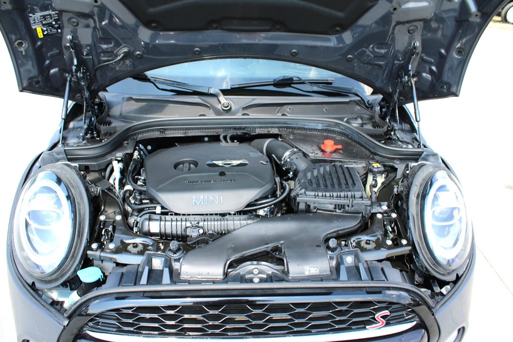 2019 Mini Cooper 4 Door Hardtop S Iconic photo 34
