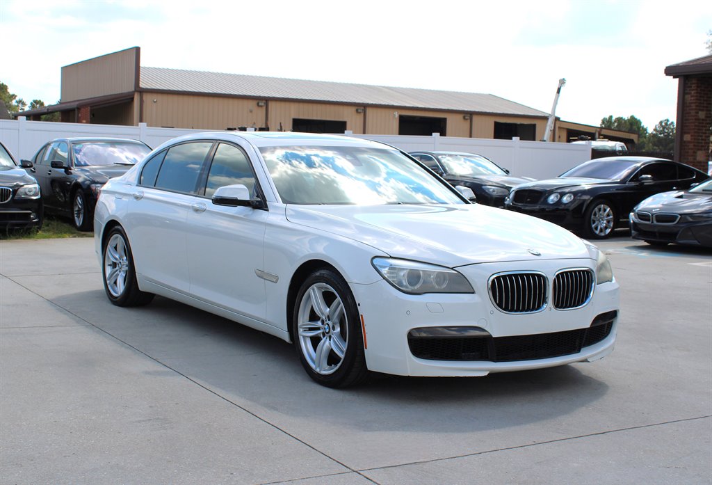 2013 BMW 7 Series 750i - Photo 9