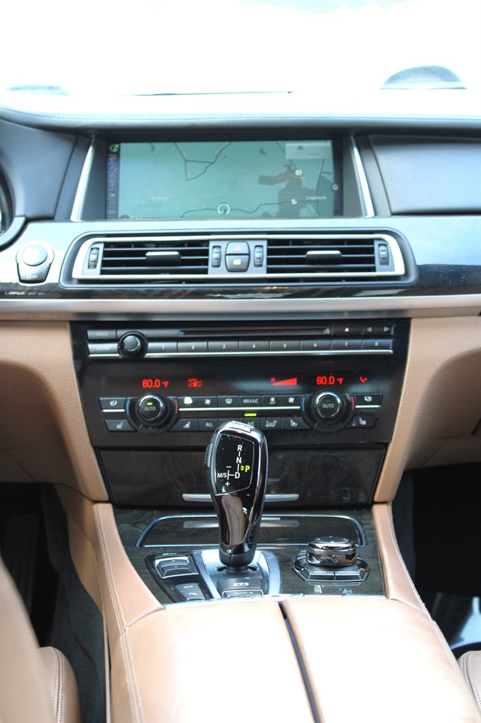 2013 BMW 7 Series 750i - Photo 12