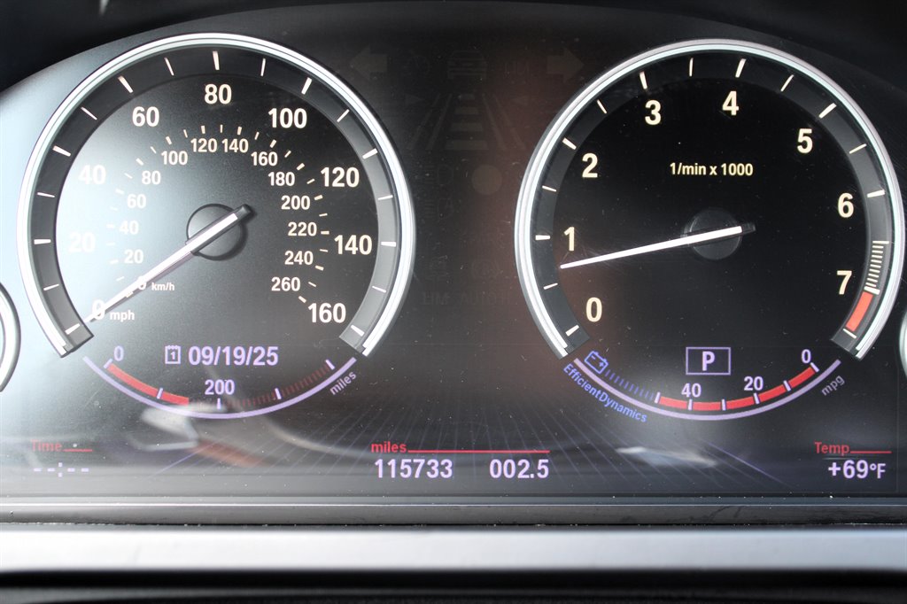 2013 BMW 7 Series 750i - Photo 25