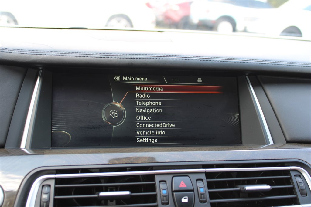2013 BMW 7 Series 750i - Photo 26
