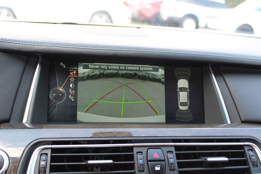 2013 BMW 7 Series 750i - Photo 28