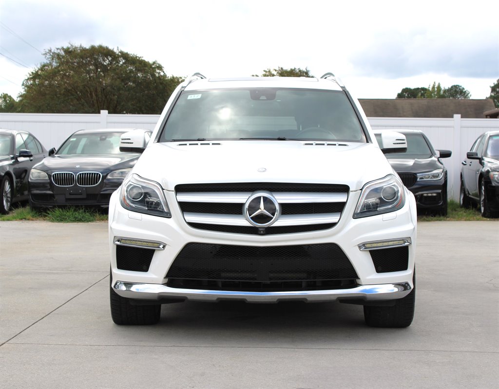 2016 Mercedes Benz GL 550 photo 2