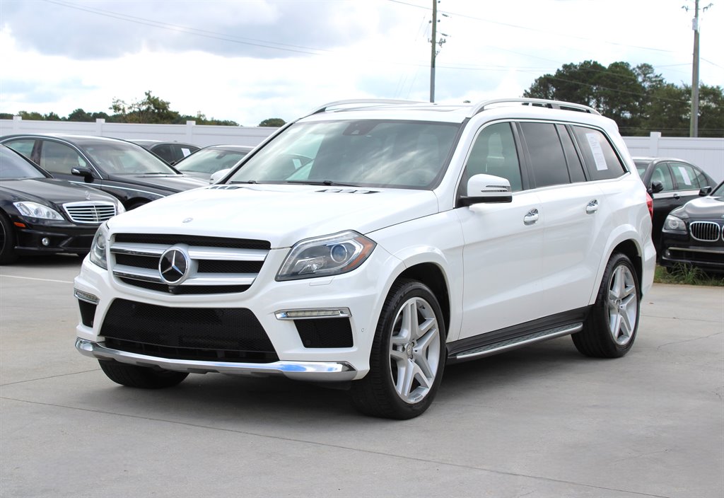 2016 Mercedes Benz GL 550 photo 3
