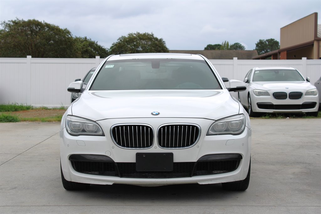2013 Bmw 740i Sedan photo 2