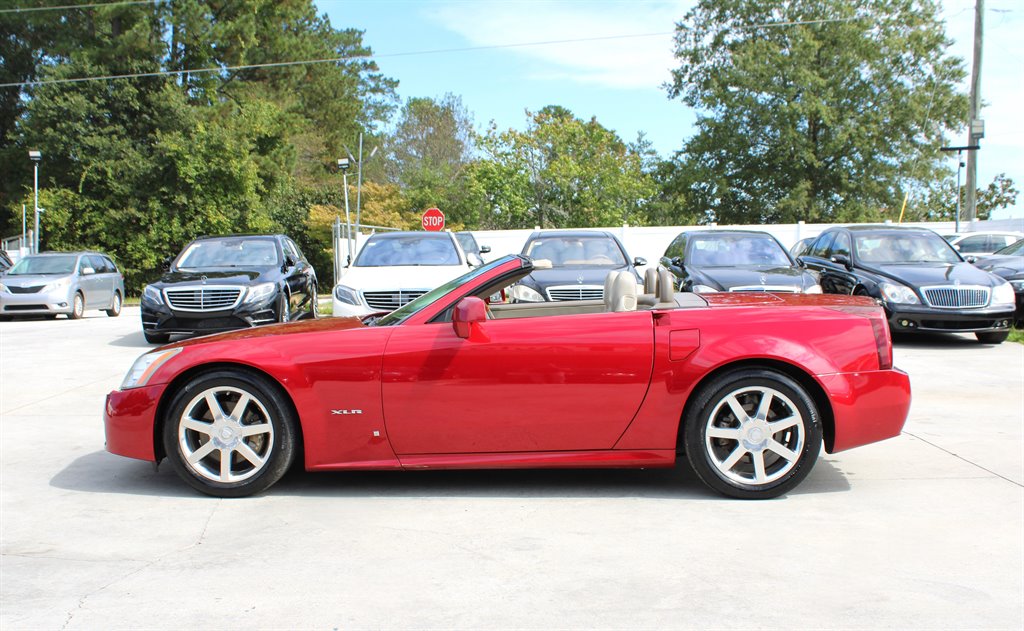 2004 Cadillac XLR photo 6