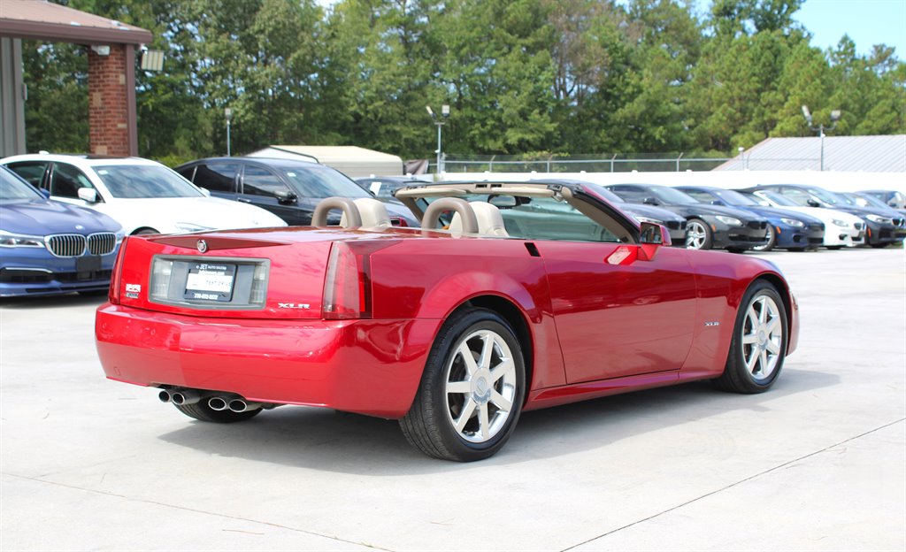 2004 Cadillac XLR photo 12