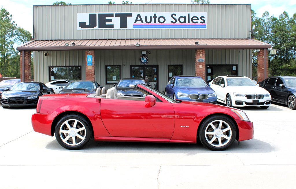 2004 Cadillac XLR photo 14