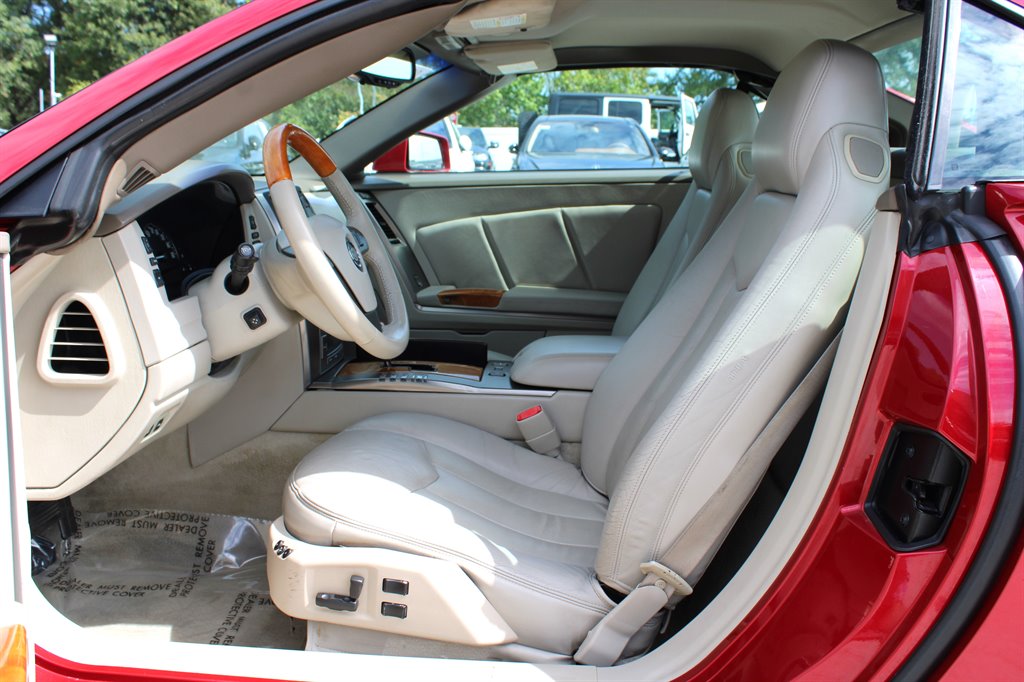 2004 Cadillac XLR photo 19