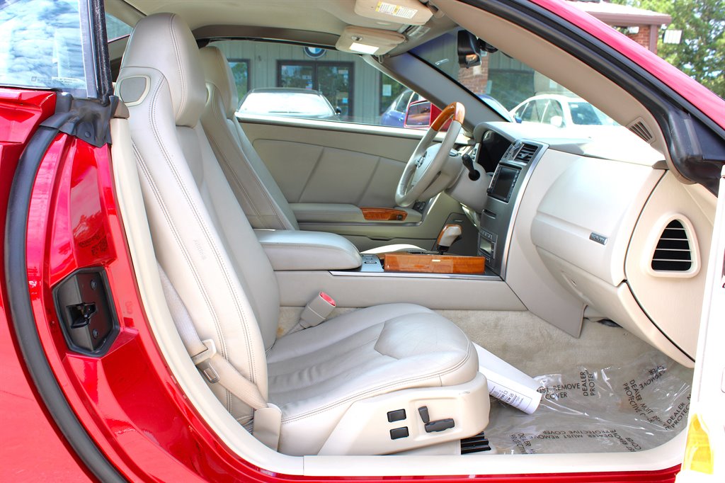 2004 Cadillac XLR photo 22