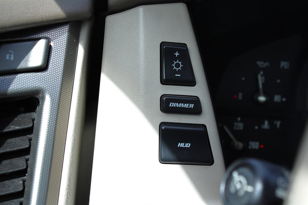 2004 Cadillac XLR photo 29
