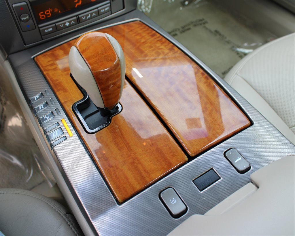 2004 Cadillac XLR photo 31