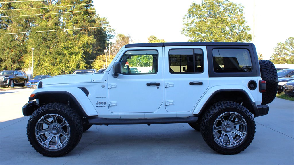 2018 Jeep Wrangler Unlimited Sahara photo 4