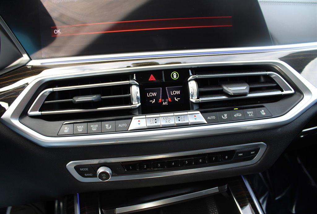 2020 Bmw X7 M50i photo 35