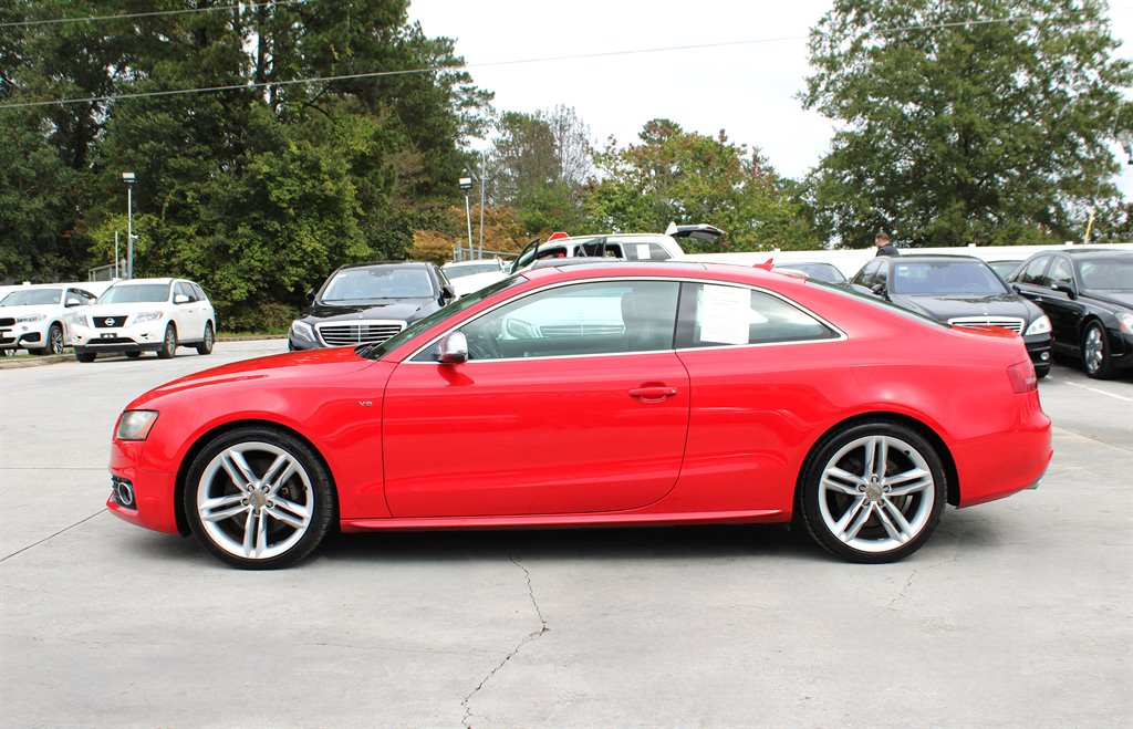 2011 Audi S5 Prestige photo 2