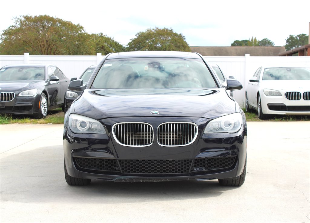 2012 BMW 7 Series 750i - Photo 2