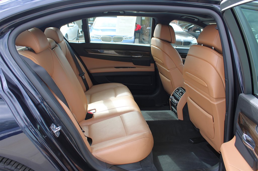 2012 BMW 7 Series 750i - Photo 19