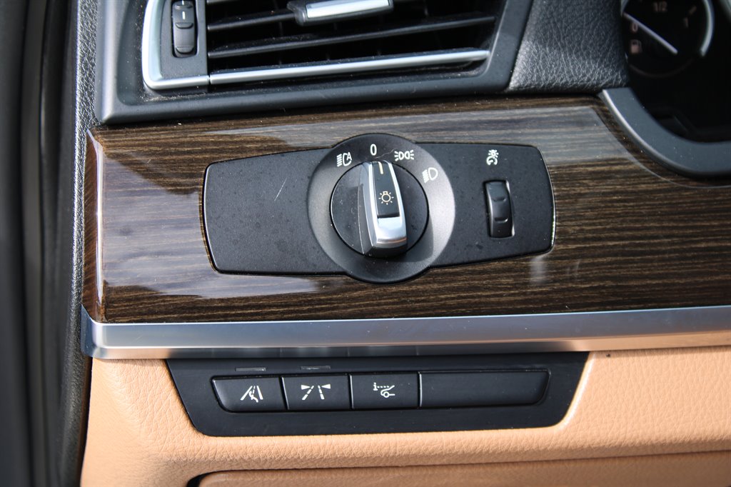 2012 BMW 7 Series 750i - Photo 23