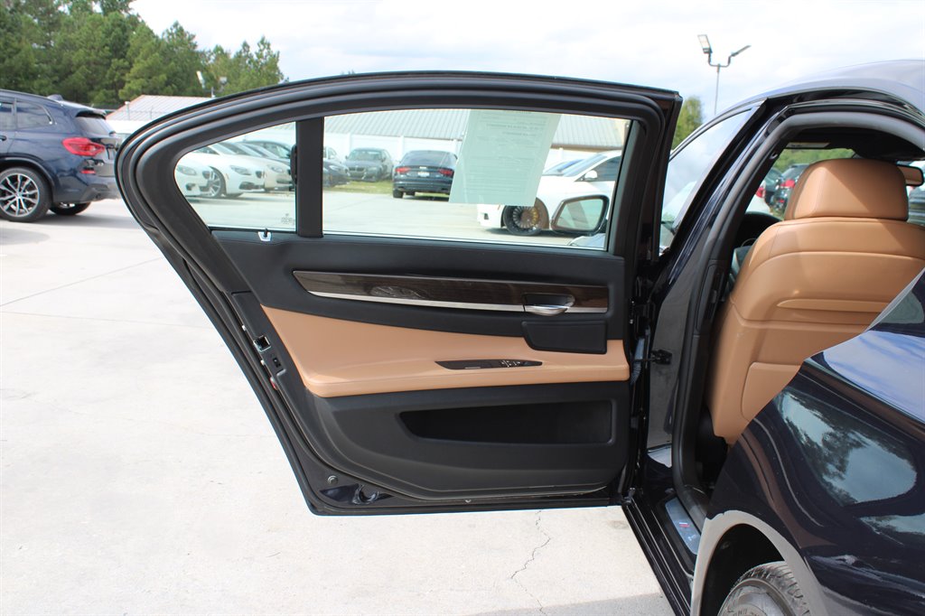 2012 BMW 7 Series 750i - Photo 28