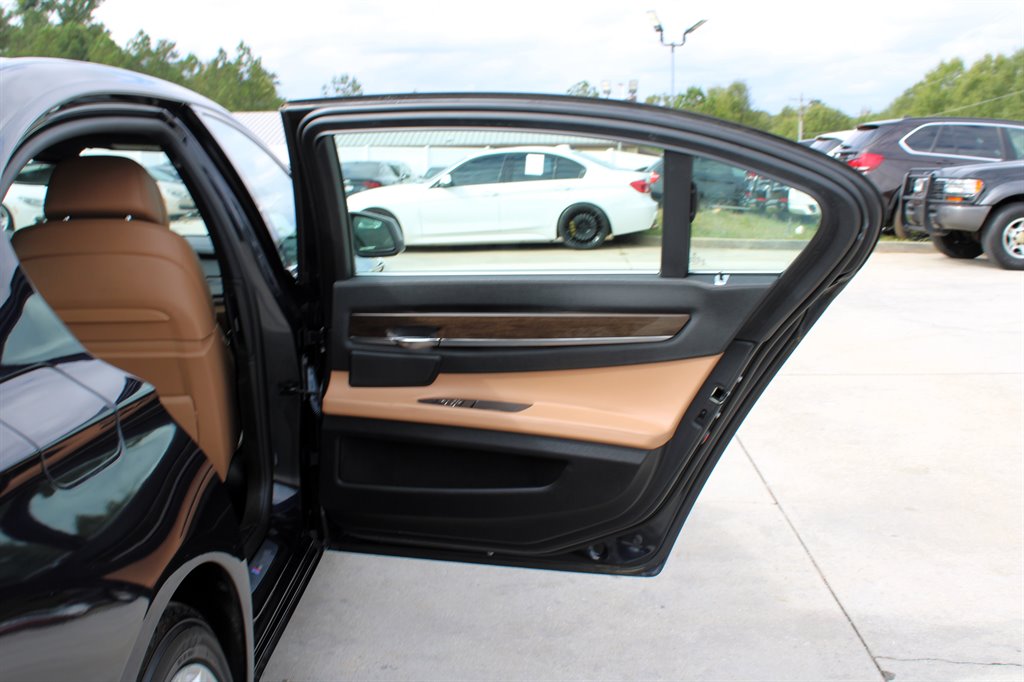 2012 BMW 7 Series 750i - Photo 29