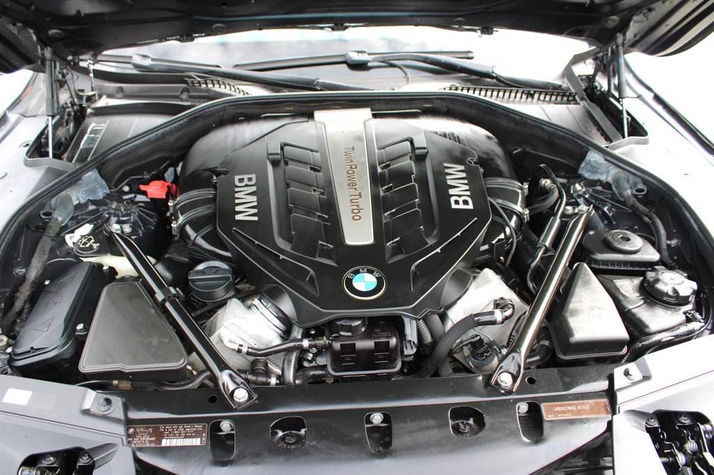 2012 BMW 7 Series 750i - Photo 32