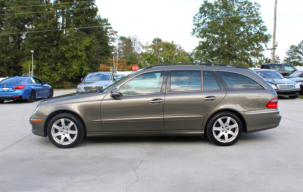 2008 Mercedes Benz E 350 4MATIC Wagon photo 2
