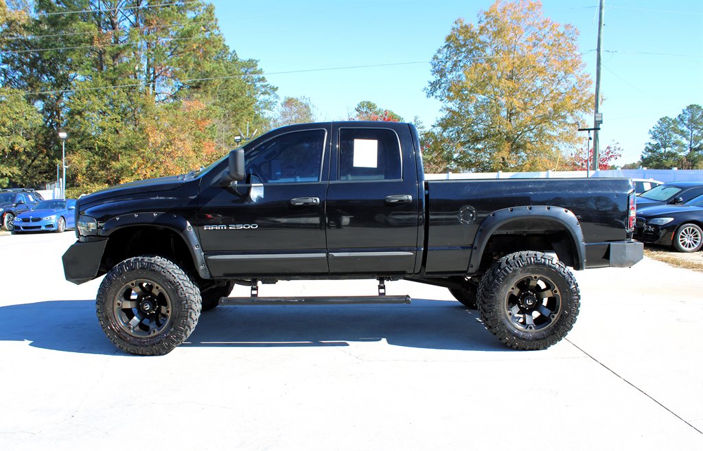 2003 Dodge Ram SLT photo 4