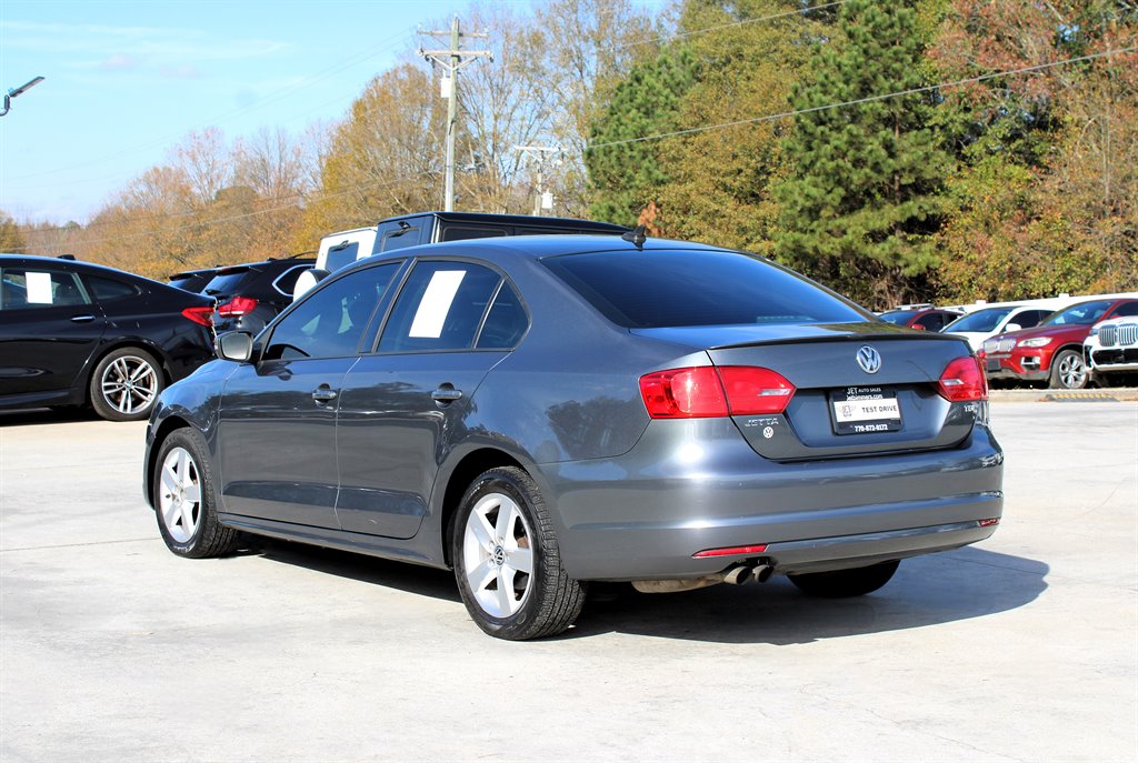 2012 Volkswagen Jetta TDI photo 4