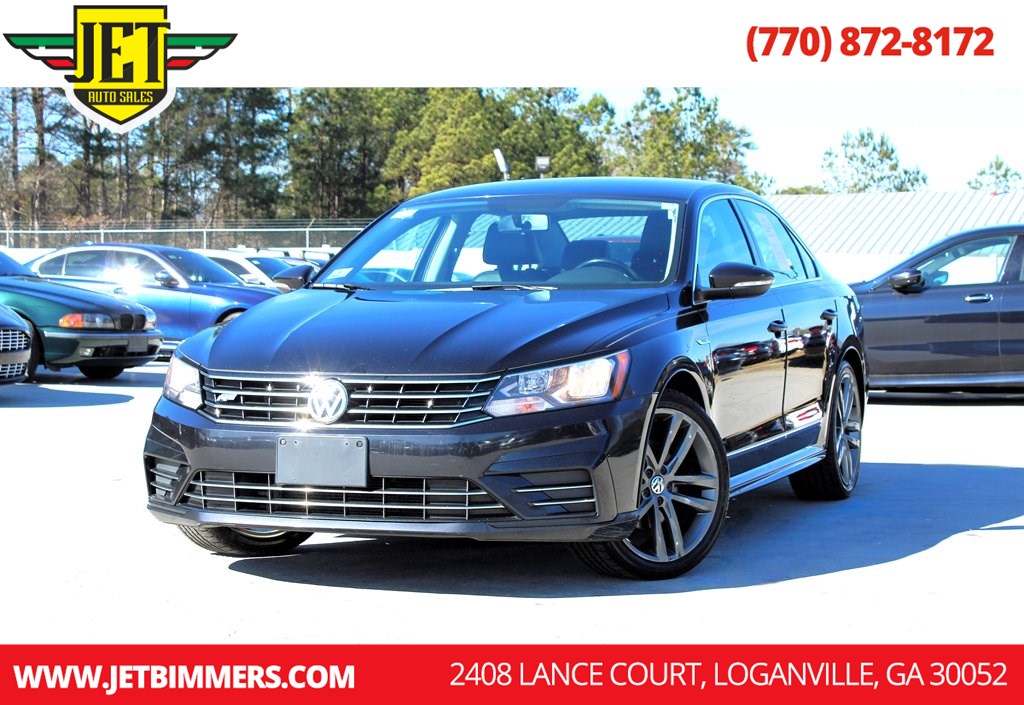 2017 Volkswagen Passat 1.8T R-Line w/ Comfort Pkg. Auto's photo