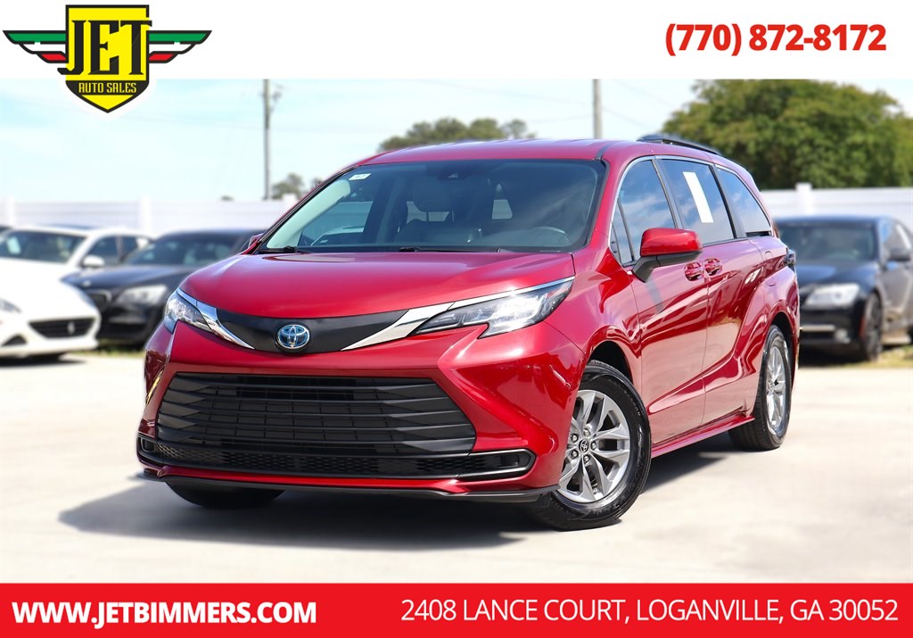 2022 Toyota Sienna LE 8-Passenger Hybrid FWD's photo
