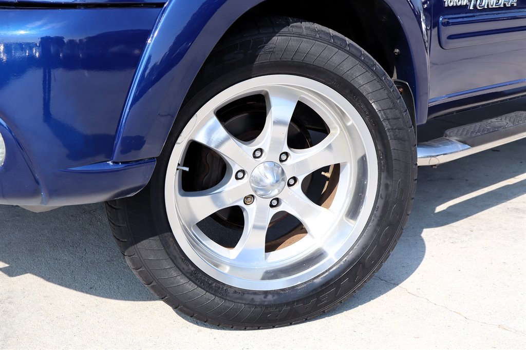 Toyota Tundra photo 12