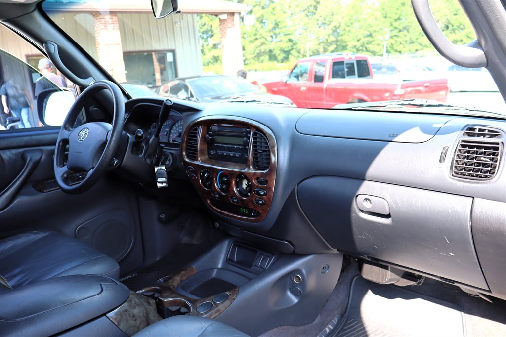 Toyota Tundra photo 26