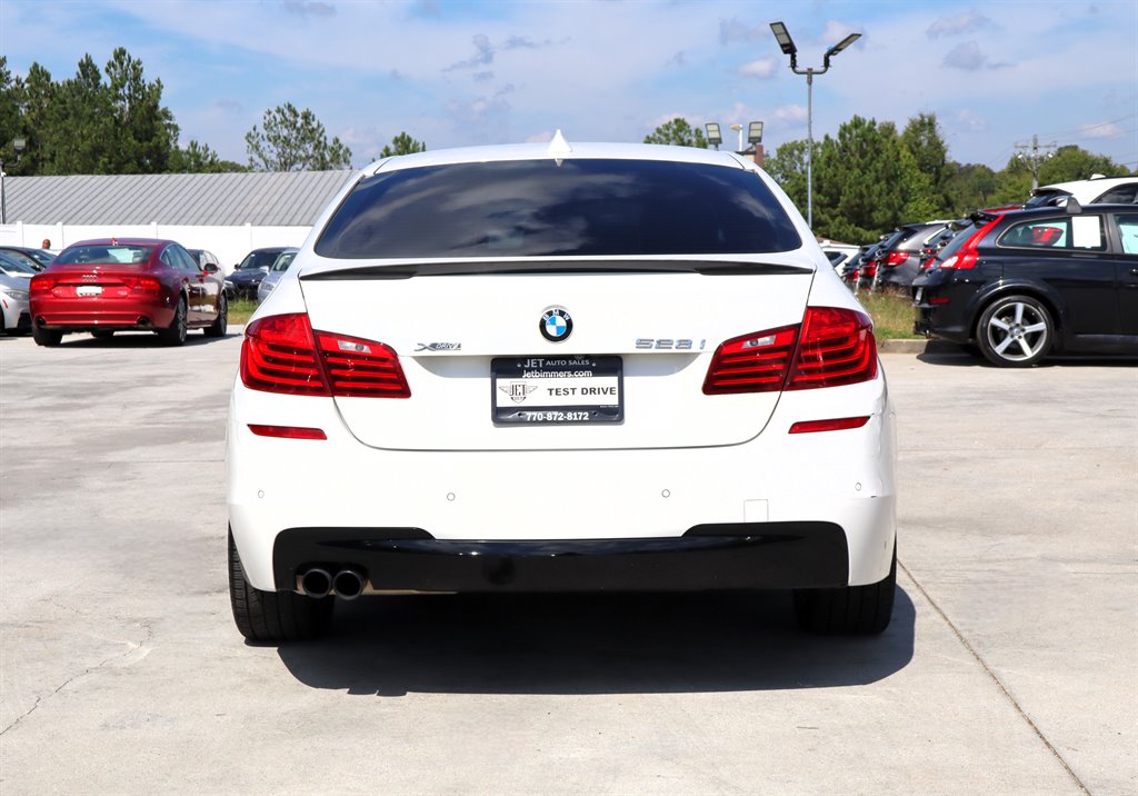 BMW 5 Series photo 6