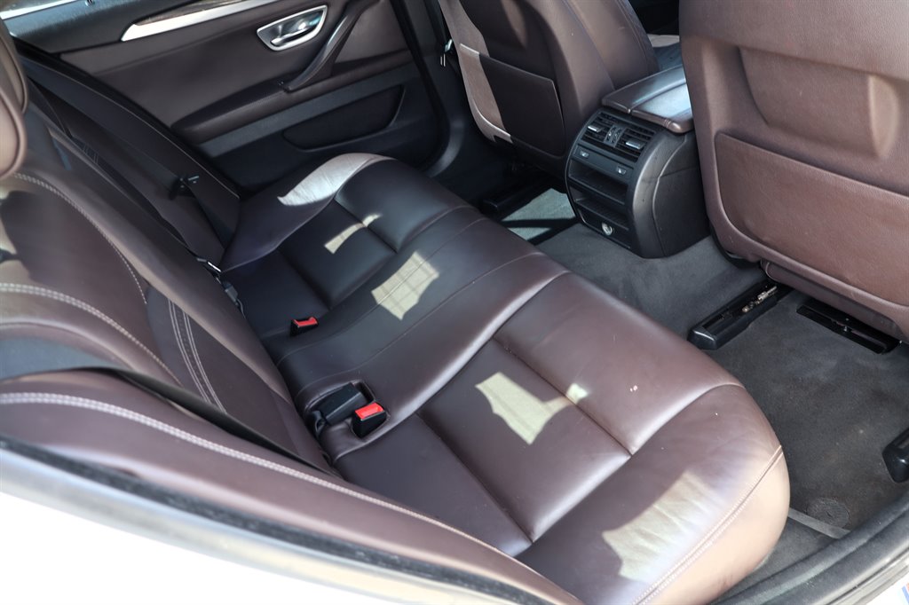 BMW 5 Series photo 20